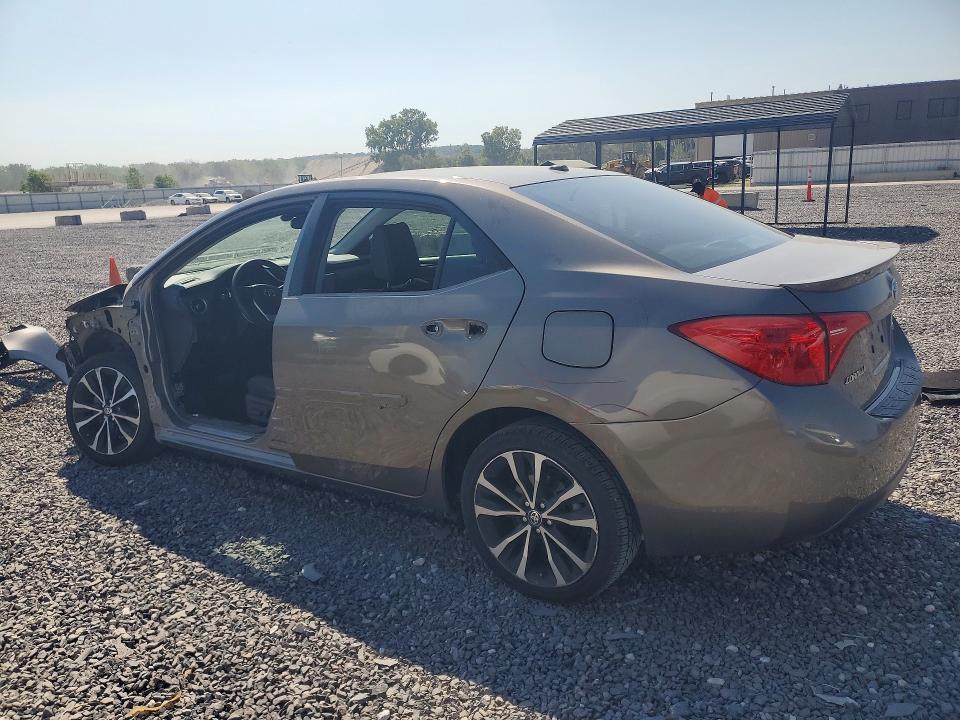 67644576 :رقم المزاد ، 5YFBURHE4HP682867 vin ، 2017 Toyota Corolla مزاد بيع