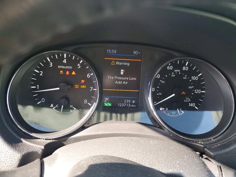 68559706 :رقم المزاد ، 5N1AT2MVXJC720673 vin ، 2018 Nissan Rogue مزاد بيع