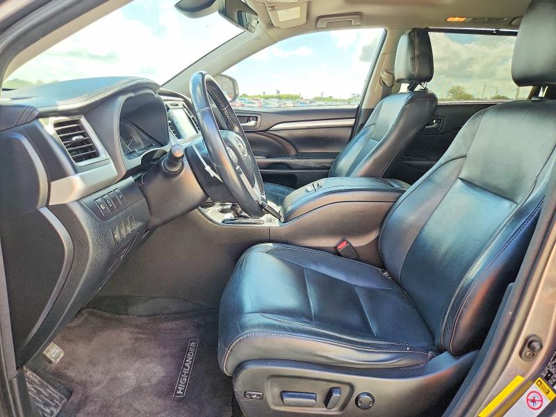 69635796 :رقم المزاد ، 5TDKZRFH2HS518801 vin ، 2017 Toyota Highlander مزاد بيع