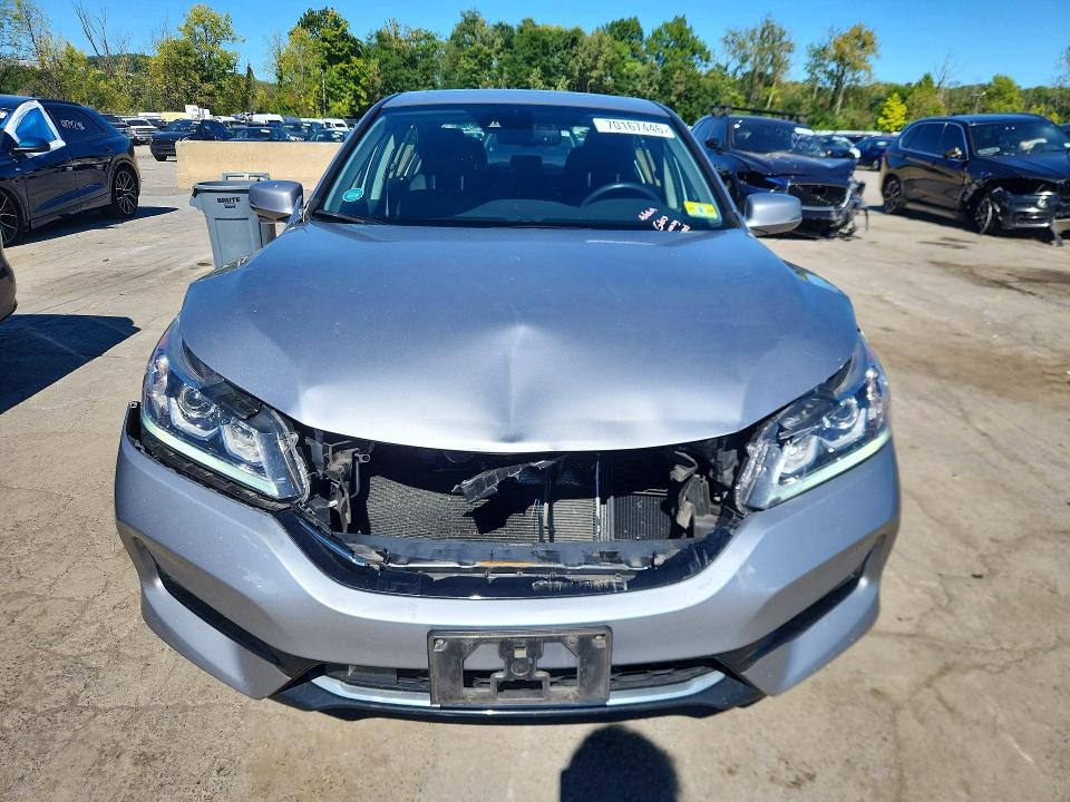Продажа на аукционе авто 2017 Honda Accord, vin: JHMCR6F58HC031577, номер лота: 70167446