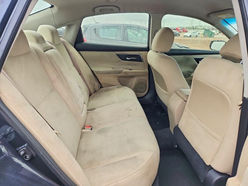 2015 Nissan Altima მანქანა იყიდება აუქციონზე, vin: 1N4AL3AP6FN377717, აუქციონის ნომერი: 68000556