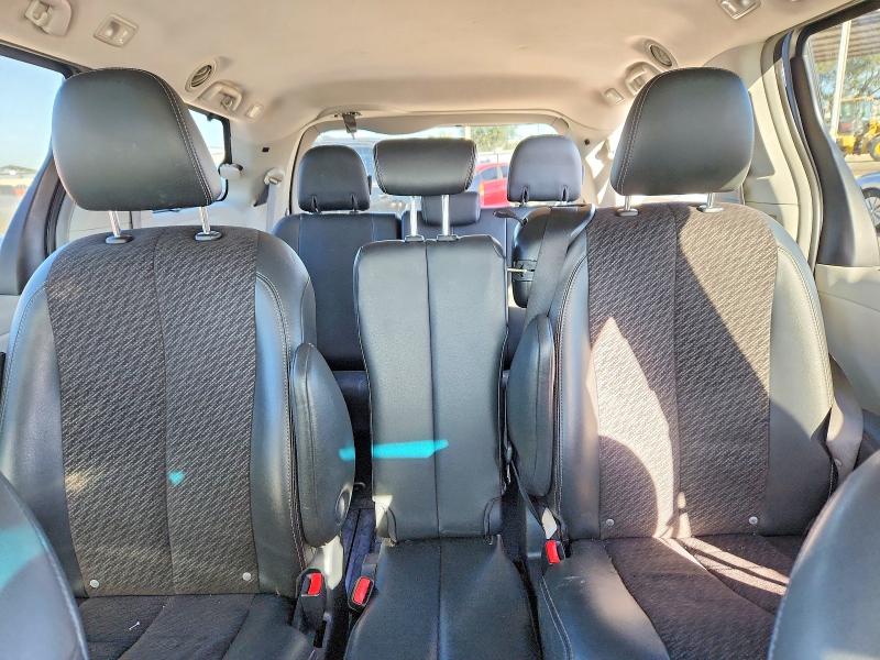 70889666 :رقم المزاد ، 5TDXK3DC5BS039651 vin ، 2011 Toyota Sienna مزاد بيع