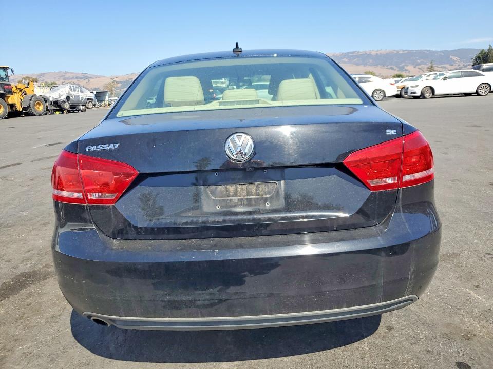 69209446 :رقم المزاد ، 1VWBP7A38EC003558 vin ، 2014 Volkswagen Passat مزاد بيع