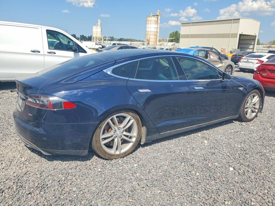 67307856 :رقم المزاد ، 5YJSA1CN2DFP04534 vin ، 2013 Tesla Model S مزاد بيع