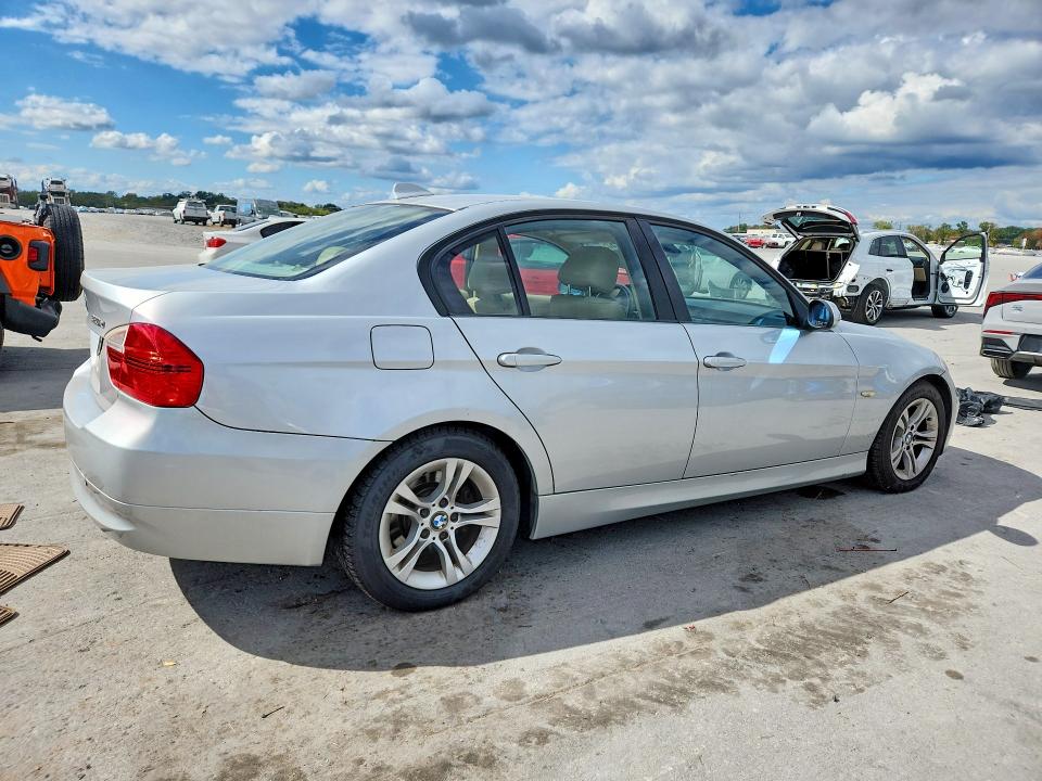 2008 Bmw 328 მანქანა იყიდება აუქციონზე, vin: WBAVC93568K045045, აუქციონის ნომერი: 70192336
