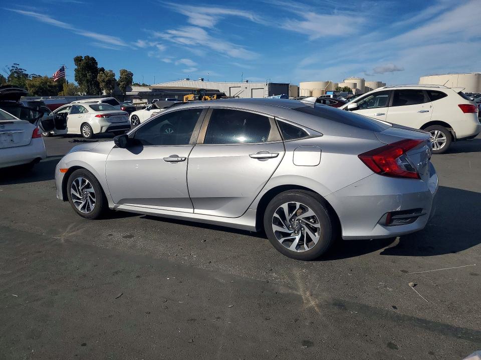 Продажа на аукционе авто 2017 Honda Civic, vin: 2HGFC2F72HH570673, номер лота: 70260736