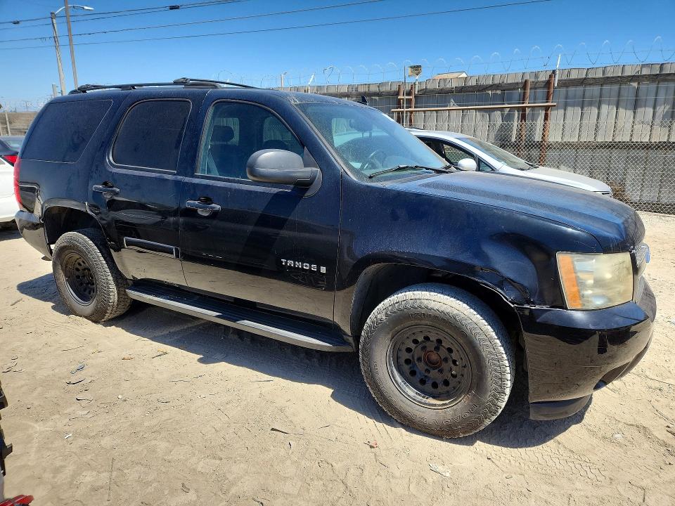 Продажа на аукционе авто 2007 Chevrolet Tahoe, vin: 1GNFC13067R320794, номер лота: 67664296