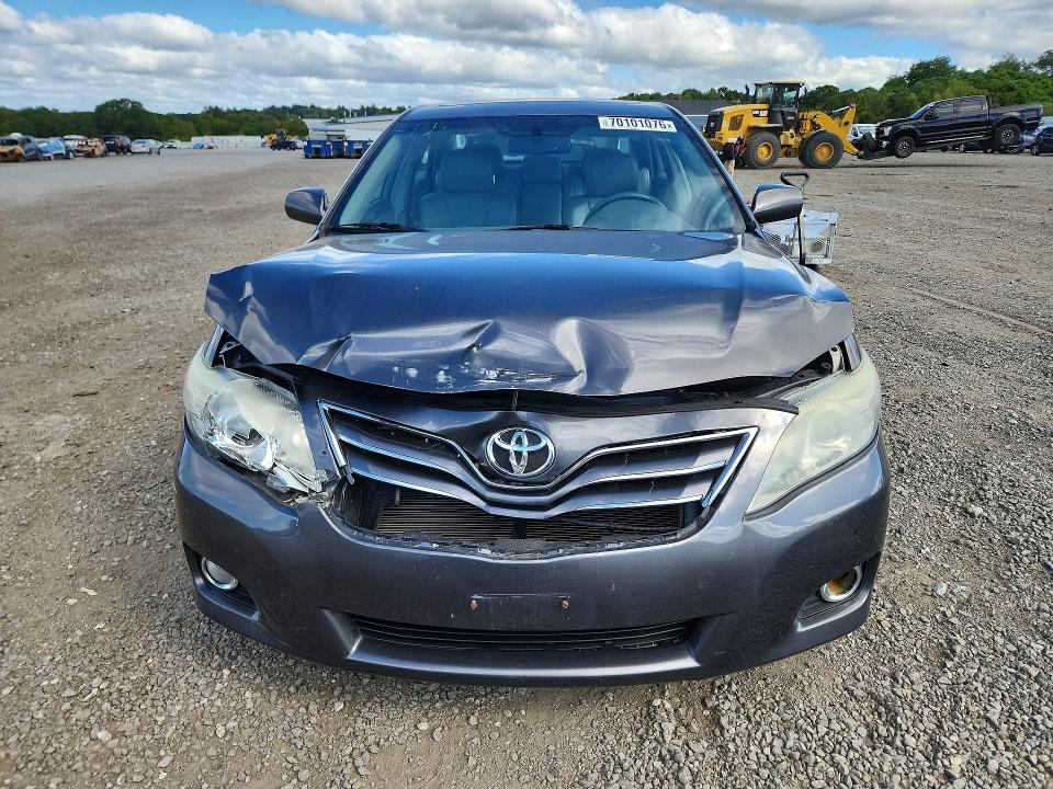 2010 Toyota Camry მანქანა იყიდება აუქციონზე, vin: 4T4BF3EK4AR051628, აუქციონის ნომერი: 70101076
