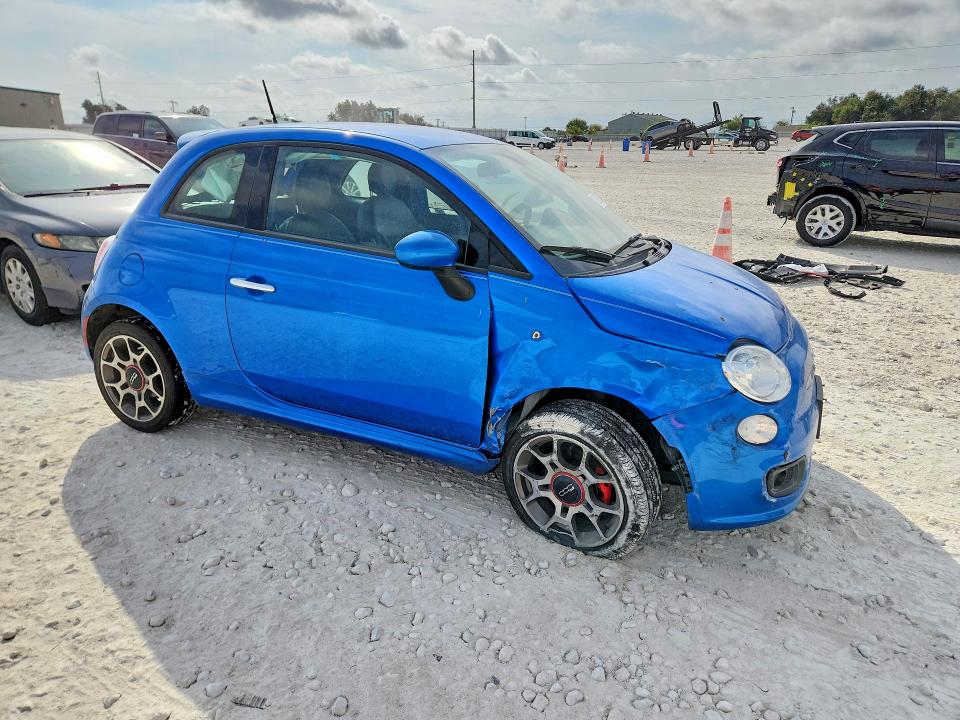 Продажа на аукционе авто 2015 Fiat 500, vin: 3C3CFFBR9FT653100, номер лота: 70997736