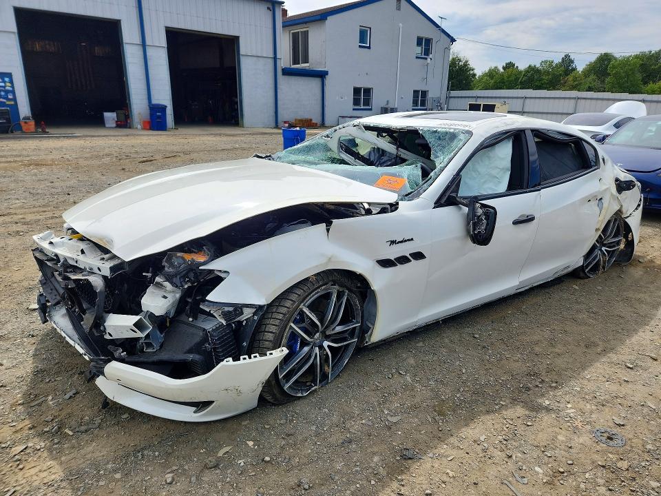 Продажа на аукционе авто 2022 Maserati Quattroporte, vin: ZAM56YPM2NX399032, номер лота: 68695916