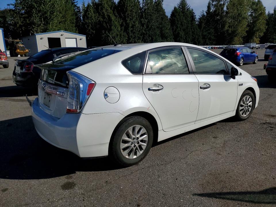 Продажа на аукционе авто 2013 Toyota Prius Plug-in Hybrid, vin: JTDKN3DP8D3048241, номер лота: 70126246