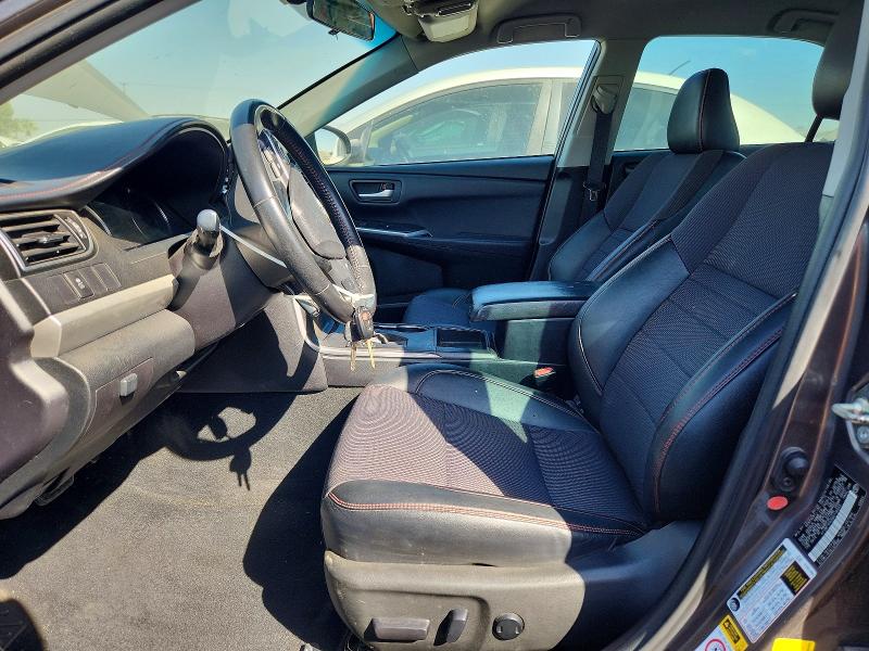 69976836 :رقم المزاد ، 4T1BF1FK3GU116555 vin ، 2016 Toyota Camry مزاد بيع