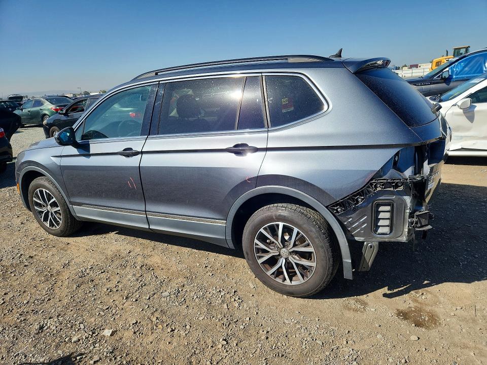 Продажа на аукционе авто 2020 Volkswagen Tiguan, vin: 3VV2B7AX5LM126090, номер лота: 70738496