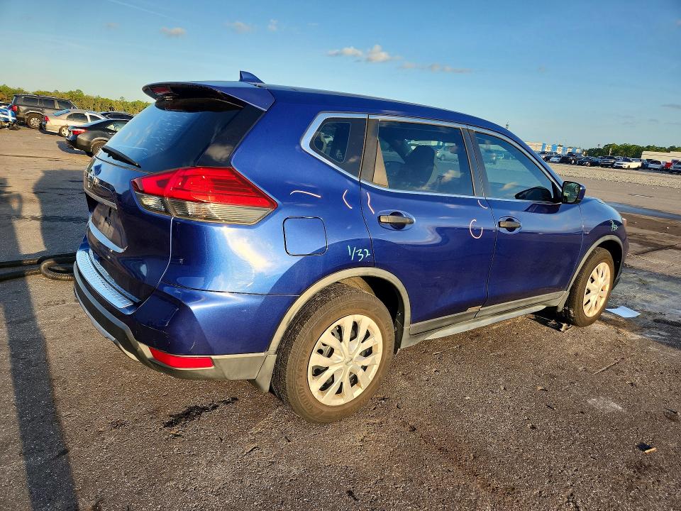 69104456 :رقم المزاد ، JN8AT2MT9HW137429 vin ، 2017 Nissan Rogue مزاد بيع
