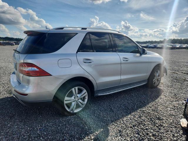 70722006 :رقم المزاد ، 4JGDA5JB3FA555681 vin ، 2015 Mercedes-benz Ml مزاد بيع