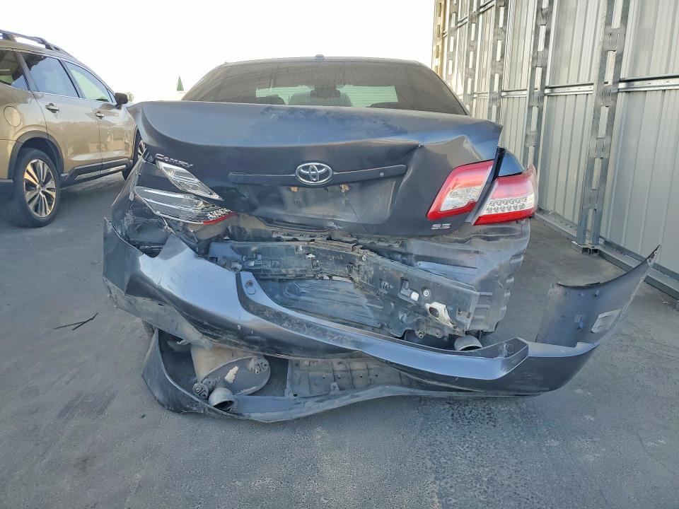 69441746 :رقم المزاد ، 4T1BF3EK4AU110199 vin ، 2010 Toyota Camry مزاد بيع