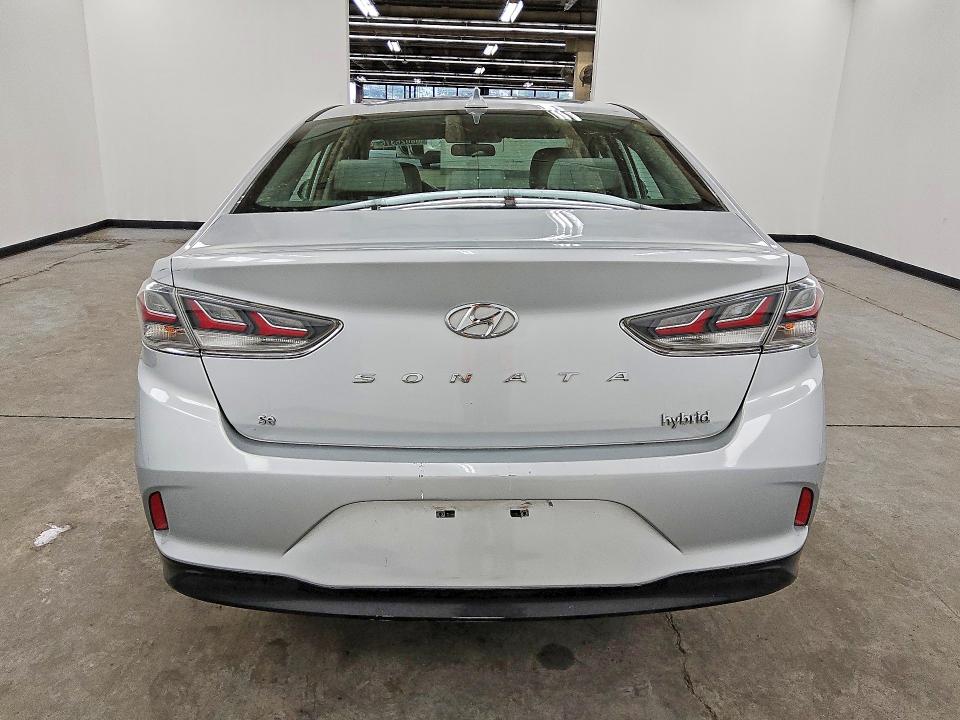 Продаж на аукціоні авто 2018 Hyundai Sonata Hybrid, vin: KMHE24L33JA080138, номер лоту: 68026376