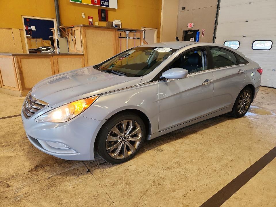 2011 Hyundai Sonata მანქანა იყიდება აუქციონზე, vin: 5NPEC4AC1BH264010, აუქციონის ნომერი: 70173666