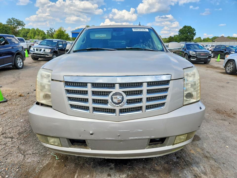 2007 Cadillac Escalade მანქანა იყიდება აუქციონზე, vin: 1GYFK66887R208938, აუქციონის ნომერი: 68632556