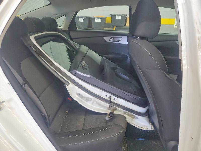 66452636 :رقم المزاد ، 3KPF24AD9NE437636 vin ، 2022 Kia Forte مزاد بيع