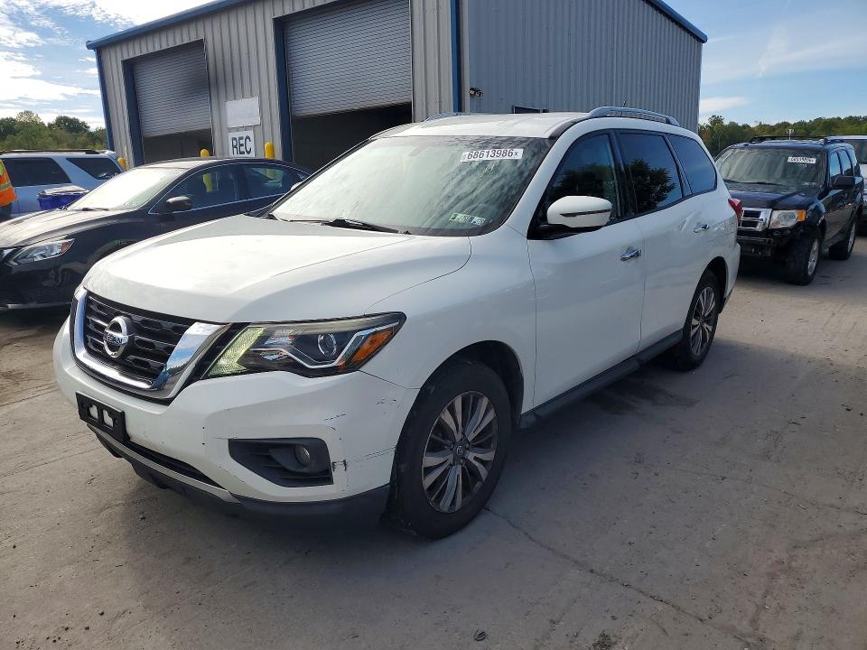 68613986 :رقم المزاد ، 5N1DR2MM4HC626852 vin ، 2017 Nissan Pathfinder مزاد بيع