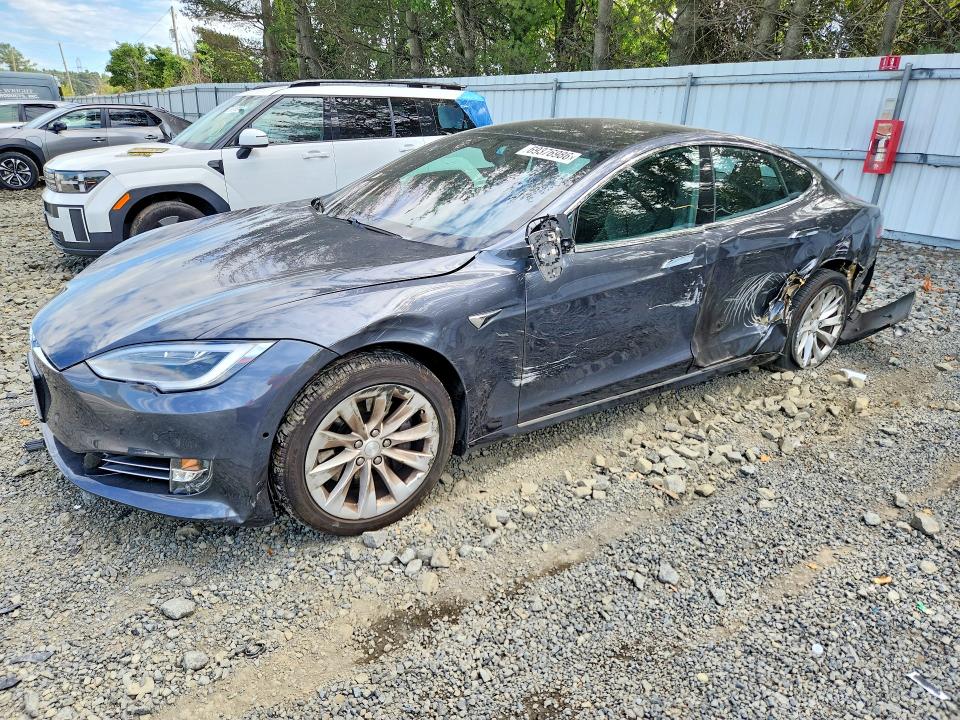 Продажа на аукционе авто 2018 Tesla Model S, vin: 5YJSA1E25JF276148, номер лота: 69376986