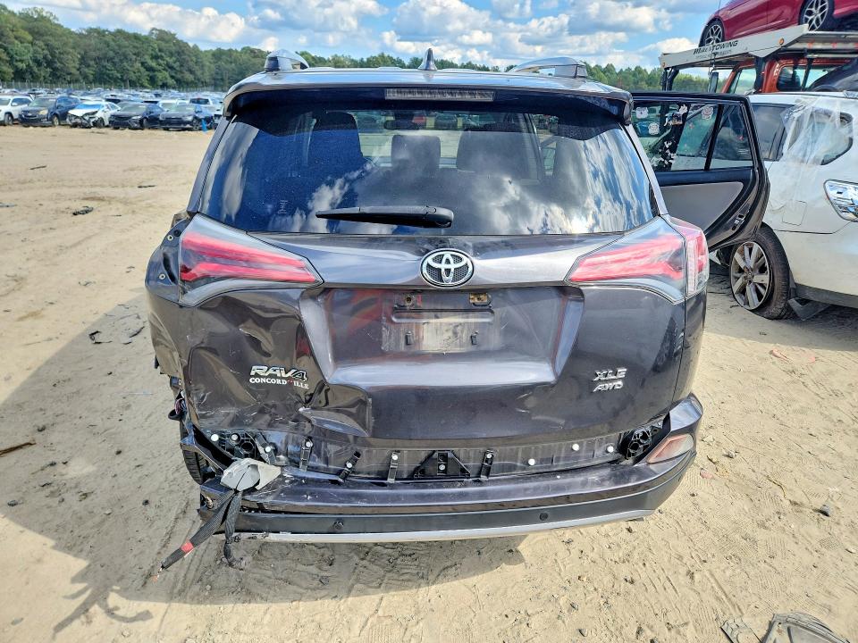 Продаж на аукціоні авто 2017 Toyota Rav4, vin: JTMRFREV3HJ116801, номер лоту: 67811306