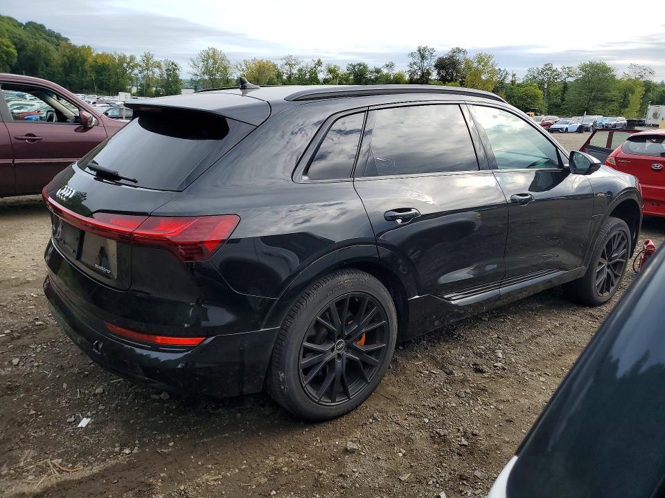 Продажа на аукционе авто 2021 Audi E-tron, vin: WA1VAAGE8MB005946, номер лота: 69015036