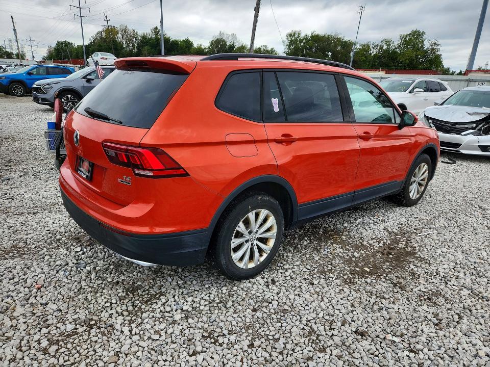 Продаж на аукціоні авто 2018 Volkswagen Tiguan, vin: 3VV0B7AX5JM132122, номер лоту: 69881476