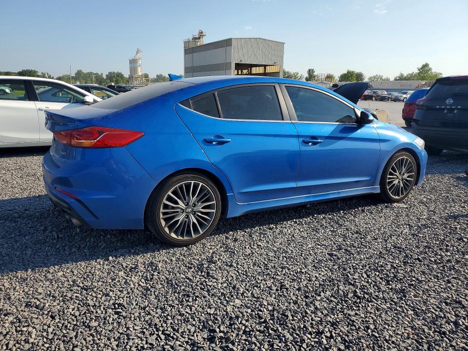 67734766 :رقم المزاد ، KMHD04LB8HU335335 vin ، 2017 Hyundai Elantra مزاد بيع