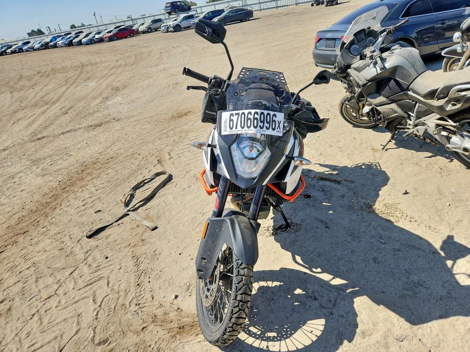 Aukcja sprzedaży 2018 Ktm 1090, vin: VBKV49408JM985469, numer aukcji: 67066996