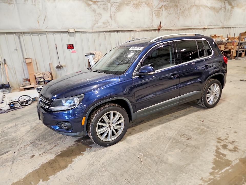2014 Volkswagen Tiguan მანქანა იყიდება აუქციონზე, vin: WVGBV3AX1EW598333, აუქციონის ნომერი: 67838756