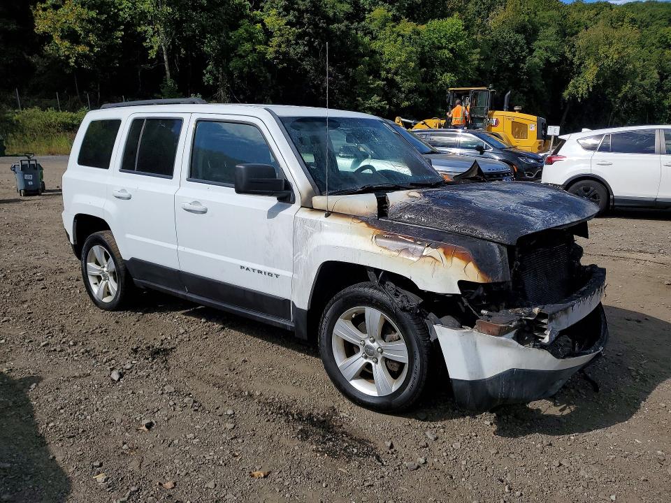 2016 Jeep Patriot მანქანა იყიდება აუქციონზე, vin: 1C4NJRFB1GD598294, აუქციონის ნომერი: 69817326