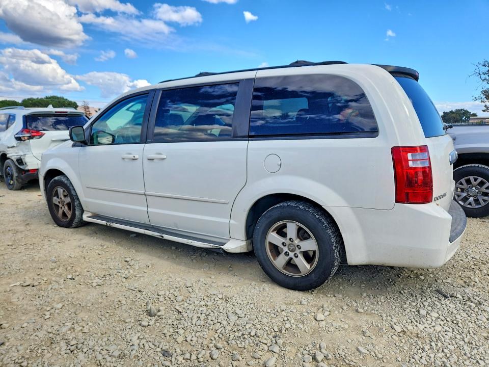 68206656 :رقم المزاد ، 2D4RN3D17AR462899 vin ، 2010 Dodge Grand Caravan مزاد بيع