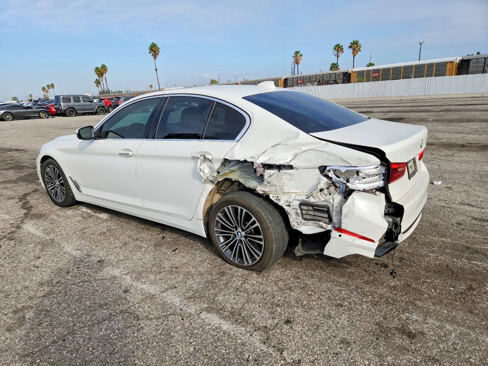 2017 Bmw 540 მანქანა იყიდება აუქციონზე, vin: WBAJE5C30HG915813, აუქციონის ნომერი: 69657026