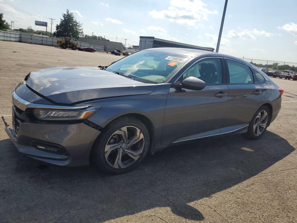 67590396 :رقم المزاد ، 1HGCV1F49JA074786 vin ، 2018 Honda Accord مزاد بيع