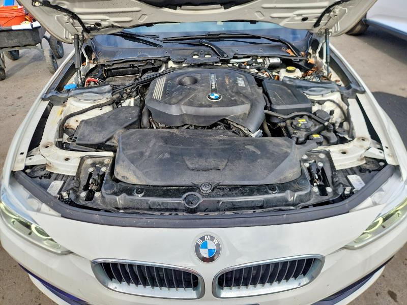 67442046 :رقم المزاد ، WBA8D9G33HNU64830 vin ، 2017 Bmw 330 مزاد بيع