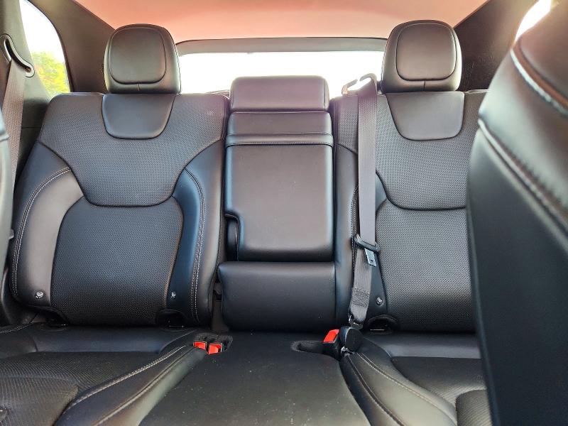 67456336 :رقم المزاد ، 1C4PJMDN1KD142653 vin ، 2019 Jeep Cherokee مزاد بيع