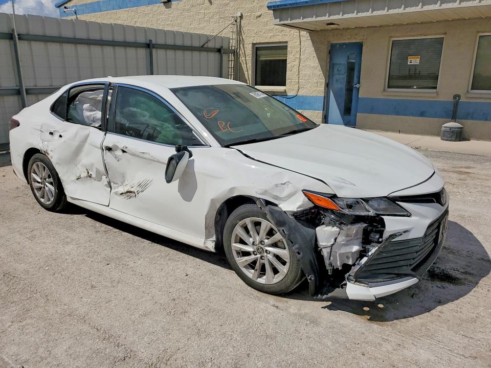 68091316 :رقم المزاد ، 4T1C11AKXRU879069 vin ، 2024 Toyota Camry مزاد بيع