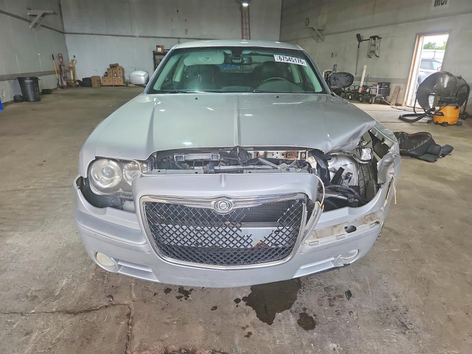 Продажа на аукционе авто 2010 Chrysler 300, vin: 2C3CA9CT4AH273125, номер лота: 67545176
