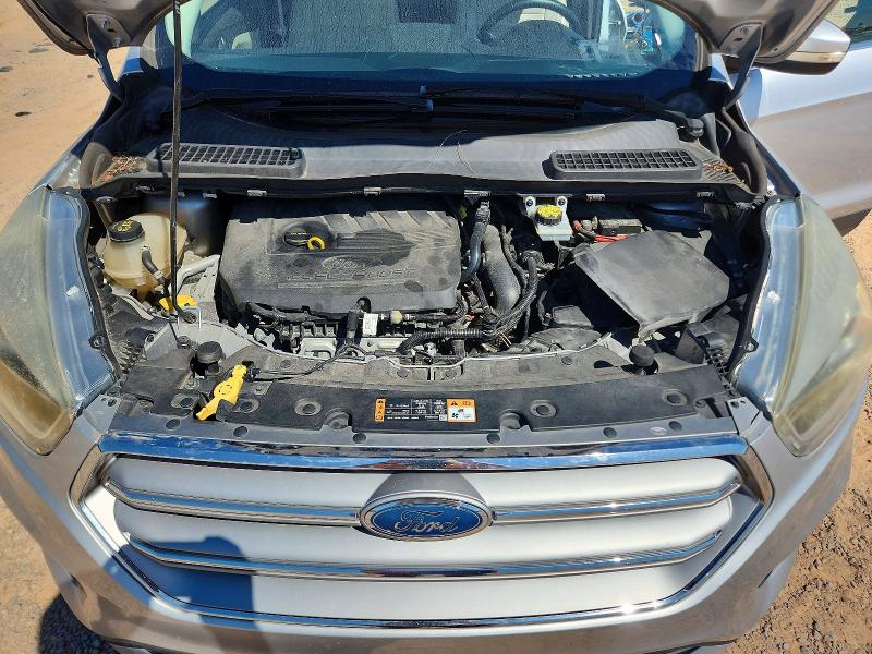 2017 Ford Escape მანქანა იყიდება აუქციონზე, vin: 1FMCU0JDXHUD83772, აუქციონის ნომერი: 69497956