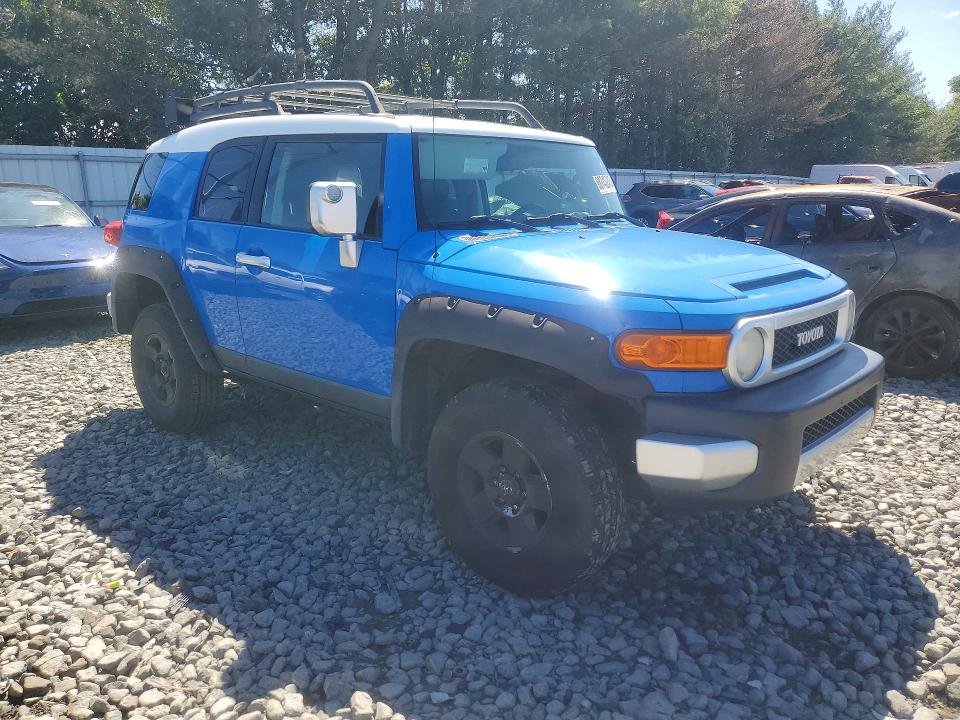 68743246 :رقم المزاد ، JTEBU11F570081413 vin ، 2007 Toyota Fj Cruiser مزاد بيع