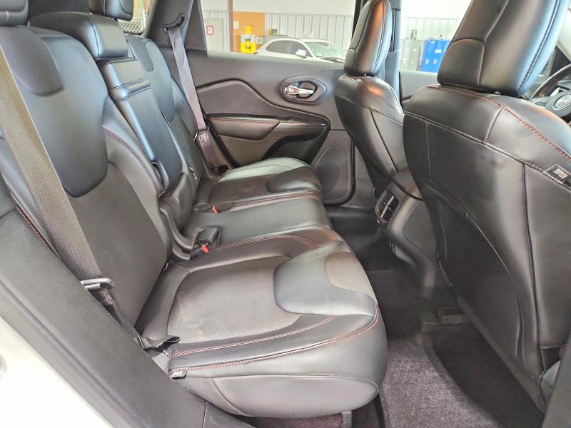 68035146 :رقم المزاد ، 1C4PJMBS3GW361683 vin ، 2016 Jeep Cherokee مزاد بيع