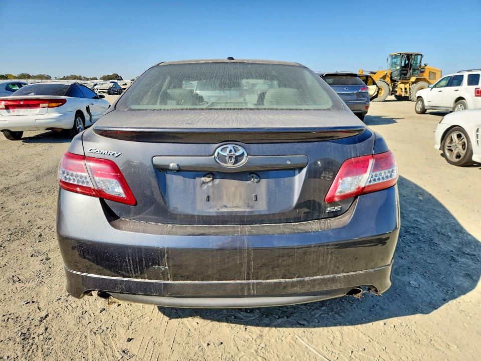 2011 Toyota Camry მანქანა იყიდება აუქციონზე, vin: 4T1BF3EK6BU640546, აუქციონის ნომერი: 69991746