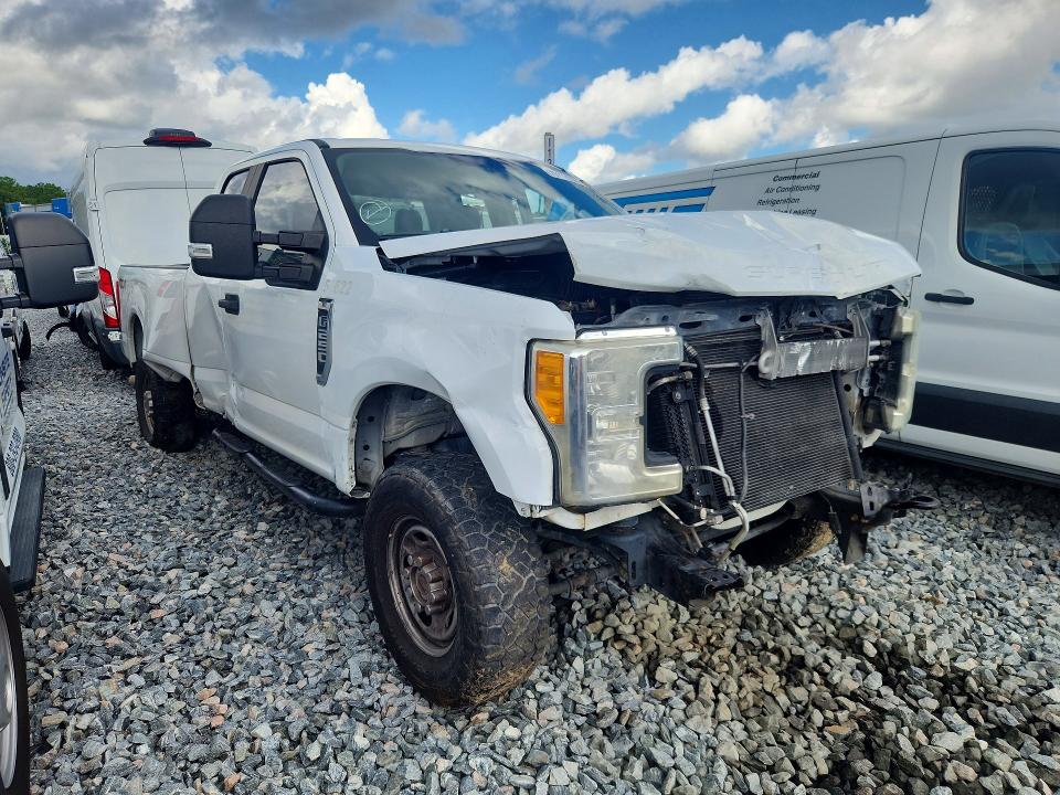 70110956 :رقم المزاد ، 1FT7X2B68HED29972 vin ، 2017 Ford F250 مزاد بيع