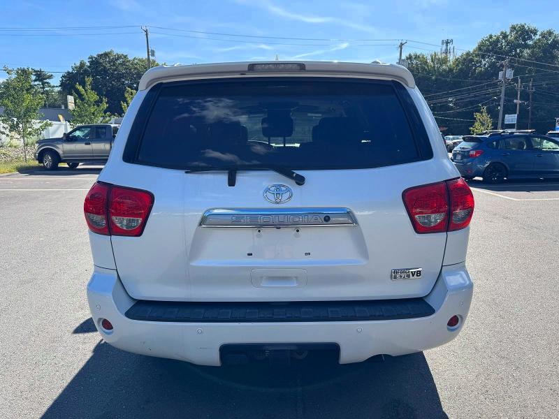 68959966 :رقم المزاد ، 5TDDY5G17BS045796 vin ، 2011 Toyota Sequoia مزاد بيع