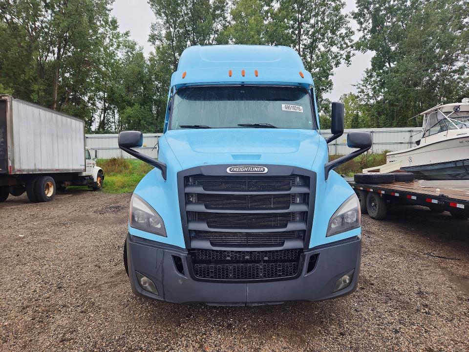 Продажа на аукционе авто 2023 Freightliner Cascadia 126, vin: 3AKJHHDR4PSUM6033, номер лота: 69519316