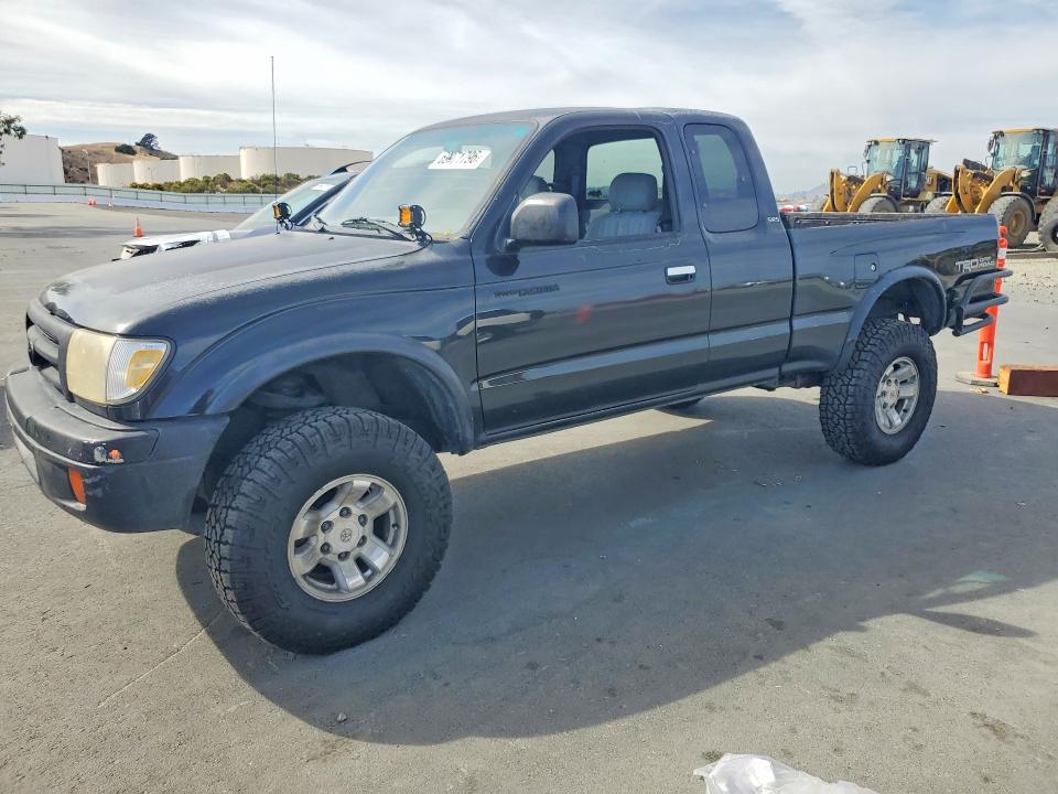 2000 Toyota Tacoma მანქანა იყიდება აუქციონზე, vin: 4TAWN72N2YZ679687, აუქციონის ნომერი: 69971796