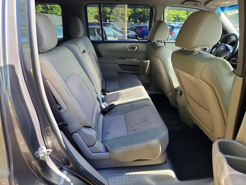 70256486 :رقم المزاد ، 5FNYF4H47CB008697 vin ، 2012 Honda Pilot مزاد بيع