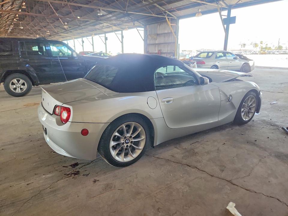 67881896 :رقم المزاد ، 4USBT33525LS55368 vin ، 2005 Bmw Z4 مزاد بيع